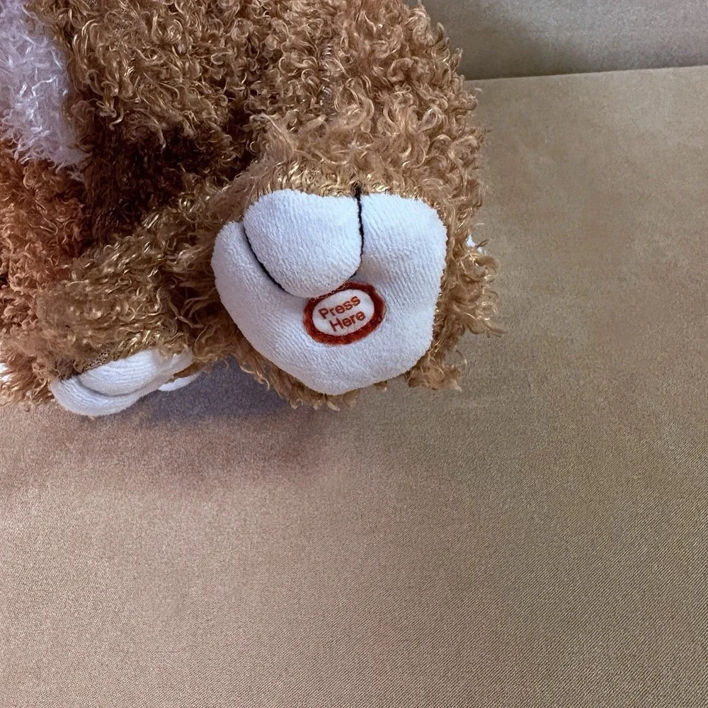 Hallmark Battery Operated Animated Plush Dog w/ Sound Press Here Paw (85)